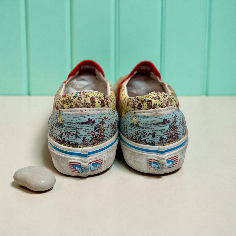 Vans Where’s Waldo Limited Edition Classic Slip-on Skate Shoes Men’s SIZE 6.5 - Picture 8 of 11